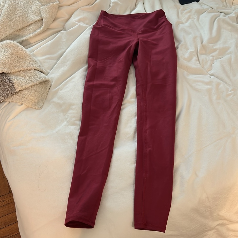 Alo yoga leggings cranberry